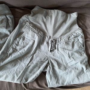 Maternity joggers GAP